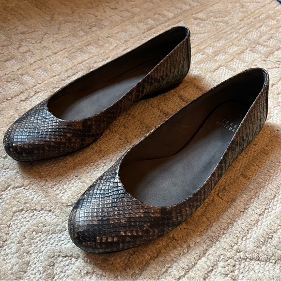Stuart Weitzman Snakeskin Flats - Picture 4 of 11